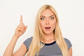 Gadis ngobrol ngeunaan paningkatan sirit sareng soda